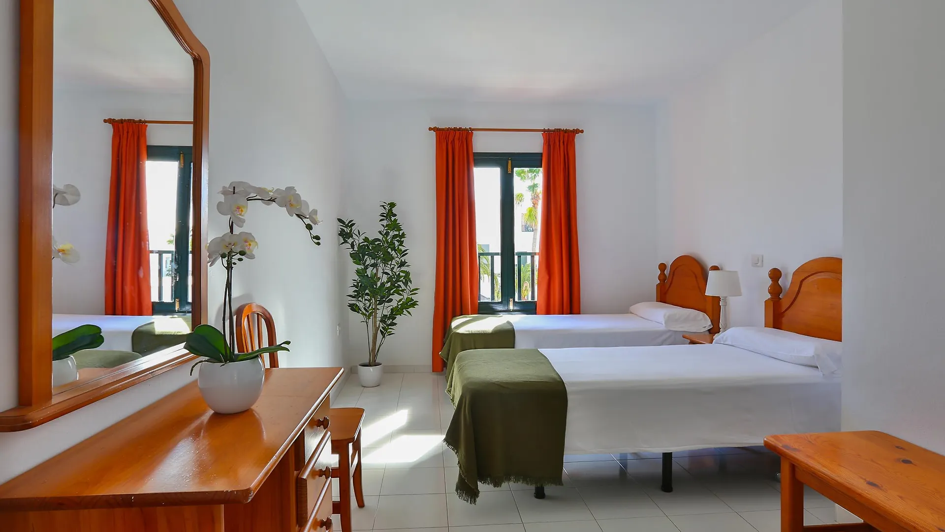 Sol Apartamentos Costa Teguise Spain